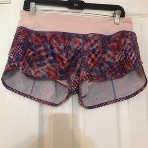 Lululemon Speed Short Checker Blooms